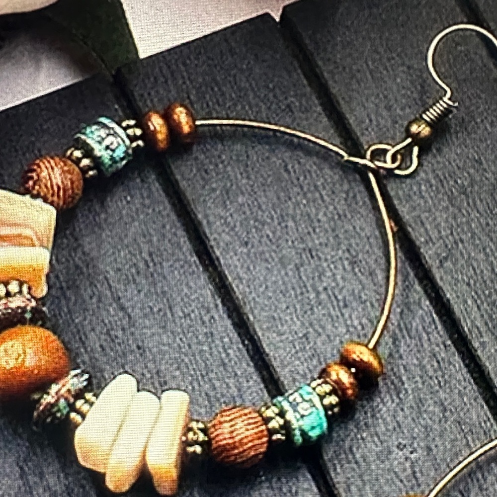 ❣️5|$25❣️Last 1 Bohemian Beaded Hoop Earrings - Picture 2 of 3